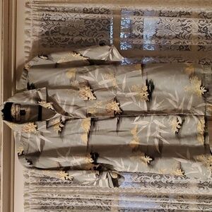 Tommy Bahama Silk Hawaiian Tropical Shirt Size Medium